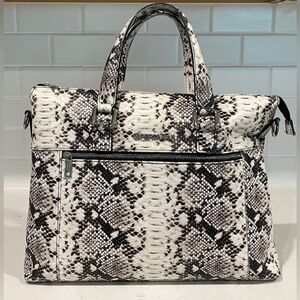 Persaman New York Snakeskin Embossed Leather Shoulder/Tote Bag EUC